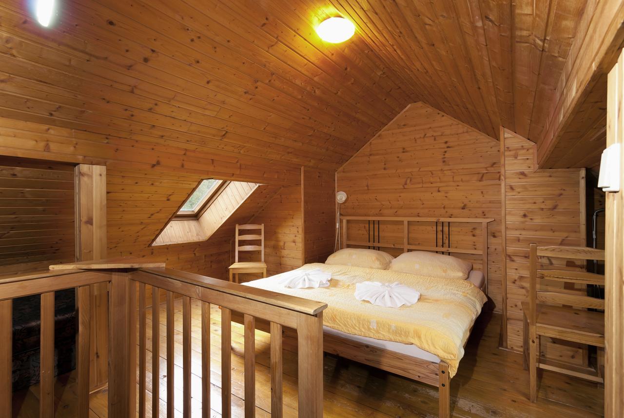 Apartments Monika ชปินด์เลอรูฟ มลิน ภายนอก รูปภาพ